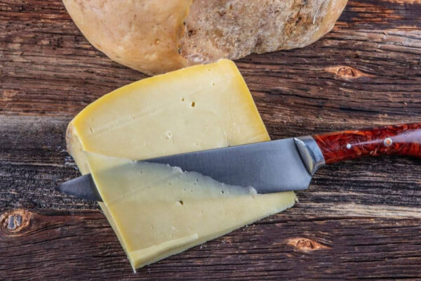 Kars Eski Kaşar Peyniri